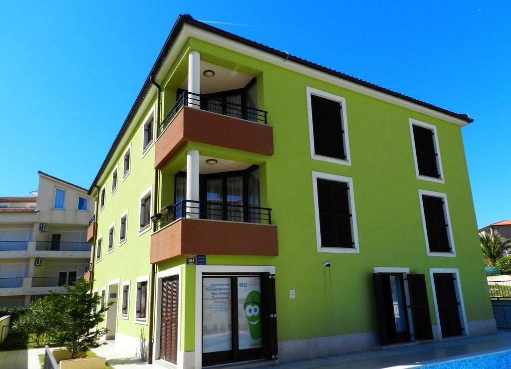 Smaragdna Villa Yourcroatiaholiday بريمونتيرا المظهر الخارجي الصورة