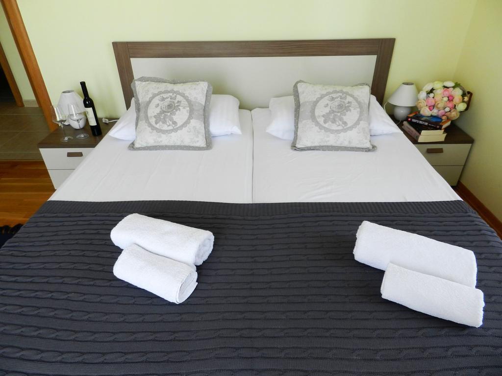 Smaragdna Villa Yourcroatiaholiday بريمونتيرا المظهر الخارجي الصورة