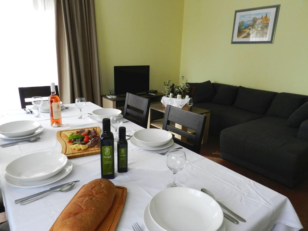 Smaragdna Villa Yourcroatiaholiday بريمونتيرا المظهر الخارجي الصورة